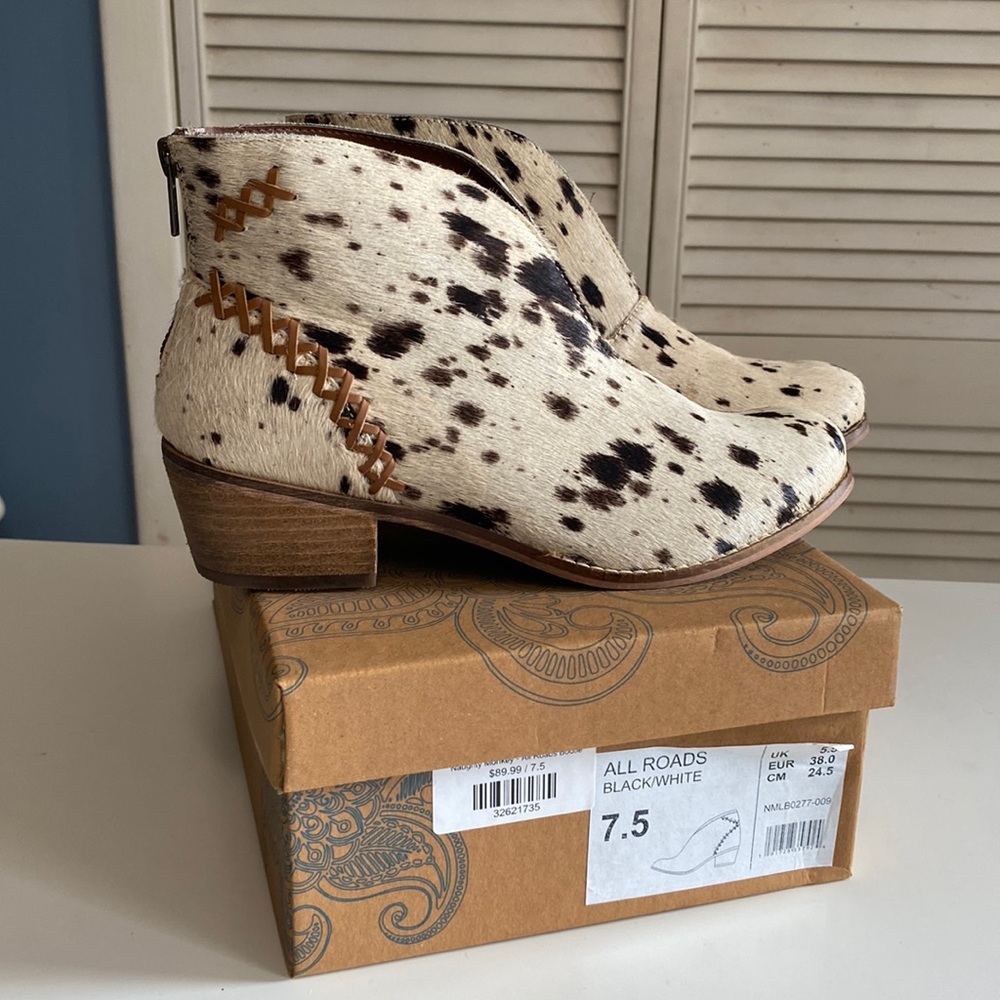 Women’s Naughty Monkey All Roads Bootie size 7.5 black/white